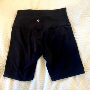 Lululemon Align Short 8” • Size 6